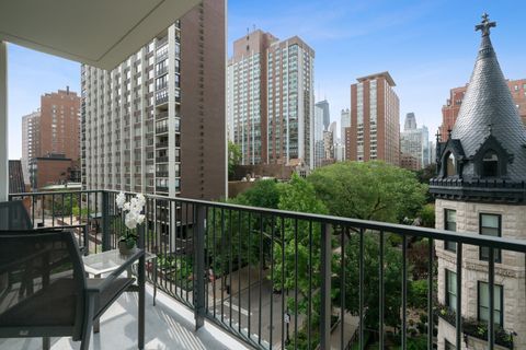 Tiny photo for 1400 N STATE Parkway #5DEF, Chicago, IL 60610 (MLS # 12624374)