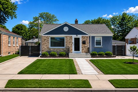 Photo of 9611 Reeves Court, Franklin Park, IL 60131 (MLS # 12640228)
