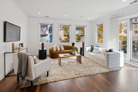 Tiny photo for 955 W Monroe Street #3B, Chicago, IL 60607 (MLS # 12777512)