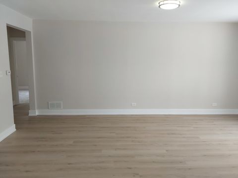 Tiny photo for 722 E Indiana Street, Wheaton, IL 60187 (MLS # 12448723)