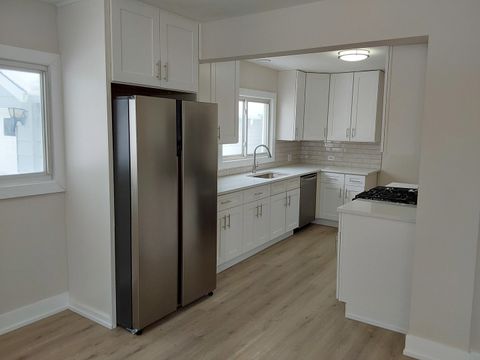 Tiny photo for 722 E Indiana Street, Wheaton, IL 60187 (MLS # 12448723)