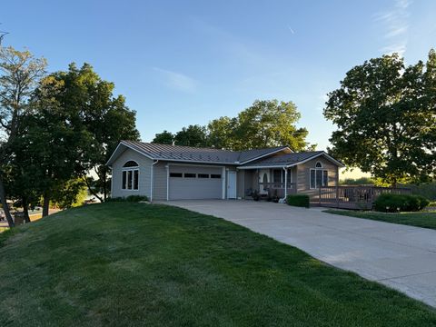 Photo of 127 S Front Street, Hennepin, IL 61327 (MLS # 12408257)