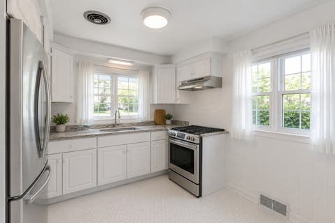 Tiny photo for 109 N Main Street, Mount Prospect, IL 60056 (MLS # 12721480)