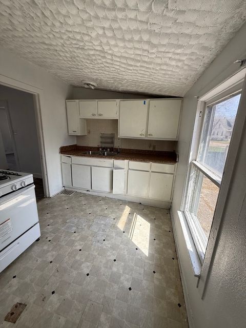 Tiny photo for 1235 Clover Avenue, Rockford, IL 61102 (MLS # 12620984)