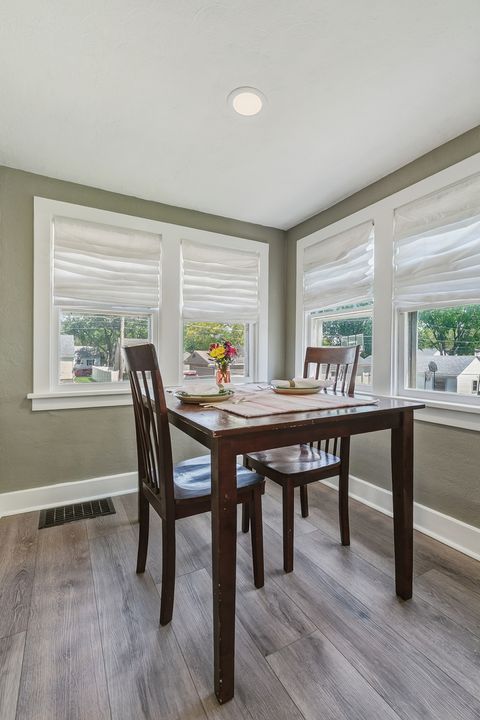 Tiny photo for 2218 W Lombard Street, Davenport, IA 52806 (MLS # 12636736)