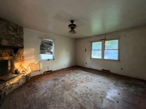 Tiny photo for 1322 N 16th Street, Murphysboro, IL 62966 (MLS # 12676066)