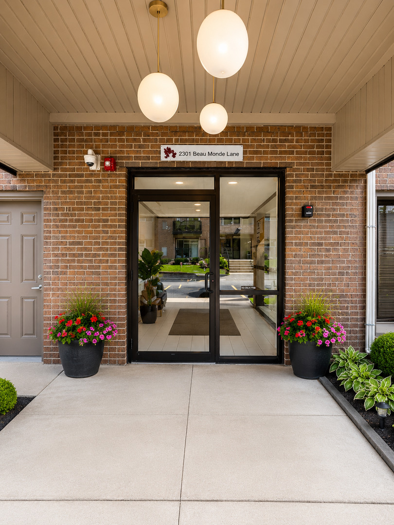 2301 Beau Monde Lane 406