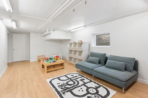 Tiny photo for 6614 N Talman Avenue, Chicago, IL 60645 (MLS # 12634609)