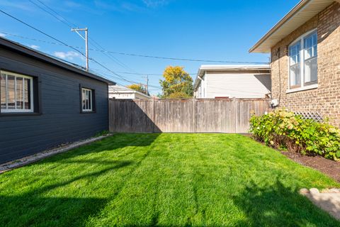 Tiny photo for 6614 N Talman Avenue, Chicago, IL 60645 (MLS # 12634609)