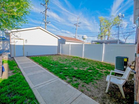 Tiny photo for 105 N 12th Avenue, Melrose Park, IL 60160 (MLS # 12585782)