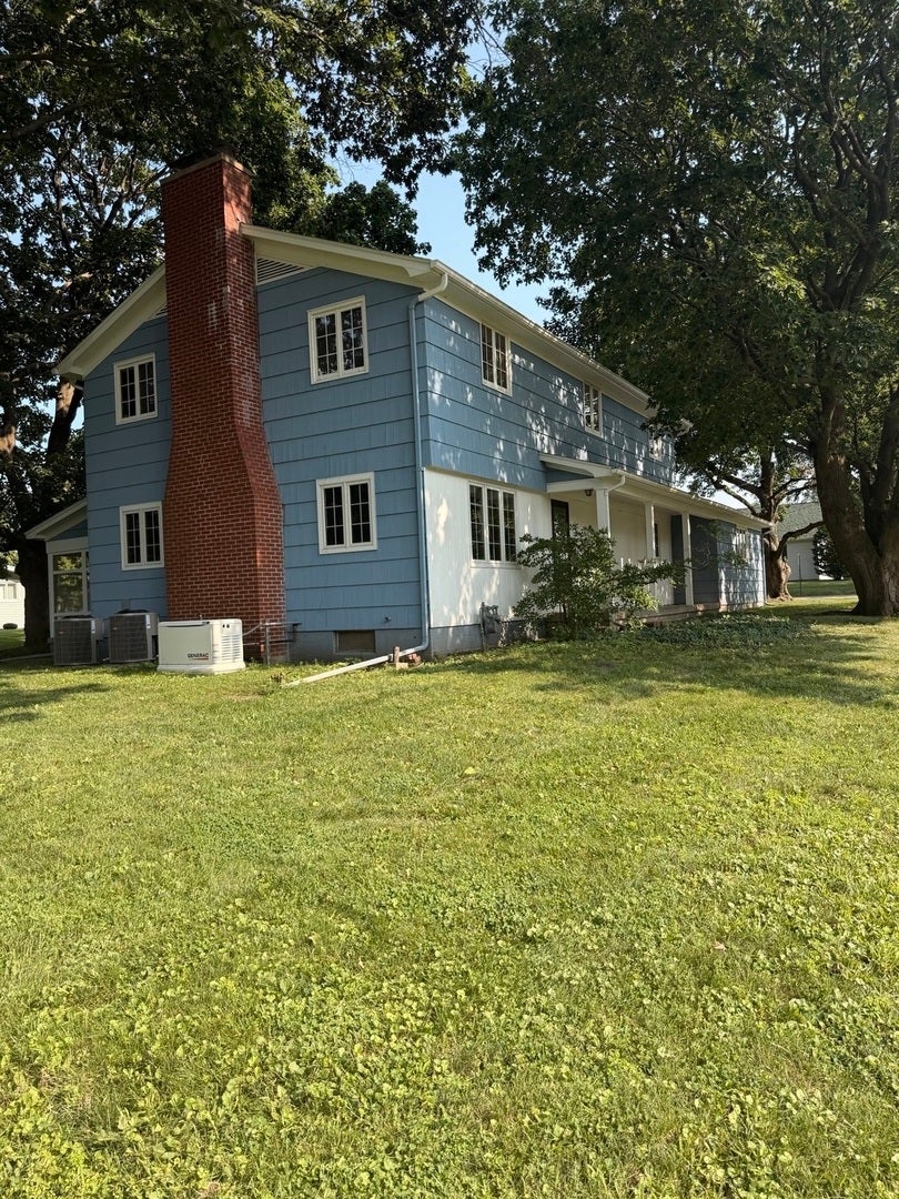 915 Sunset Drive