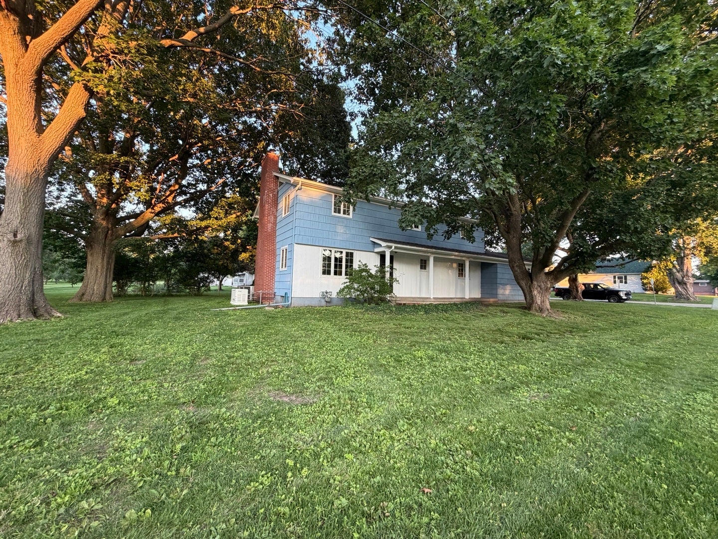 915 Sunset Drive