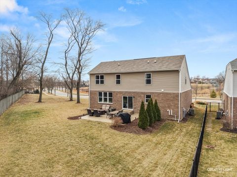 Tiny photo for 1721 HARCOURT Drive, Woodridge, IL 60517 (MLS # 12575832)