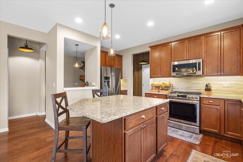 Tiny photo for 1721 HARCOURT Drive, Woodridge, IL 60517 (MLS # 12575832)