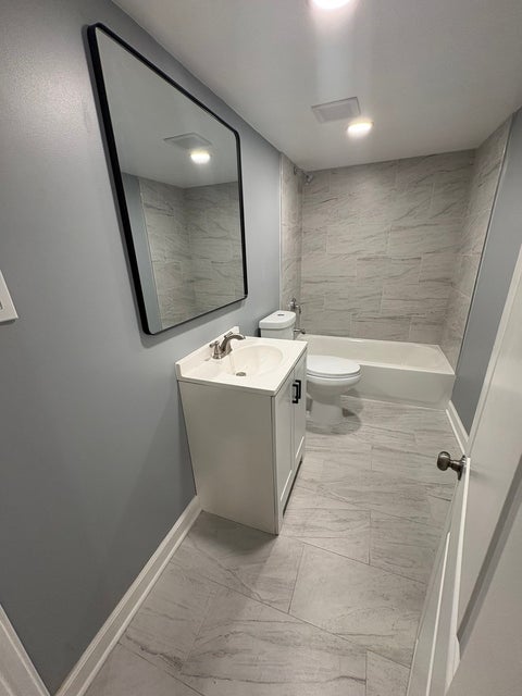 Tiny photo for 8404 S Oglesby Avenue, Chicago, IL 60617 (MLS # 12748811)