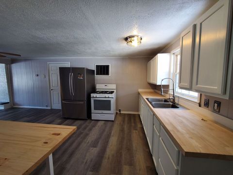 Tiny photo for 511 W Baird Street, Carbondale, IL 62901 (MLS # 12558153)