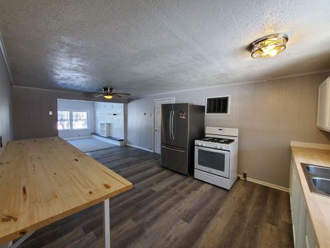 Tiny photo for 511 W Baird Street, Carbondale, IL 62901 (MLS # 12558153)