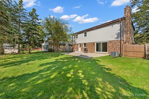 Tiny photo for 2019 E Chinkapin Oak Drive, Mount Prospect, IL 60056 (MLS # 12500039)