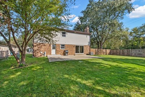 Tiny photo for 2019 E Chinkapin Oak Drive, Mount Prospect, IL 60056 (MLS # 12500039)