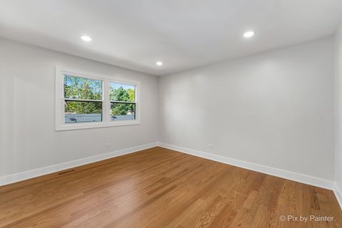 Tiny photo for 2019 E Chinkapin Oak Drive, Mount Prospect, IL 60056 (MLS # 12500039)