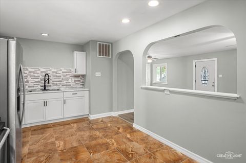 Tiny photo for 30 Hampton Road, Montgomery, IL 60538 (MLS # 12531487)