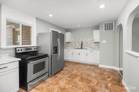 Tiny photo for 30 Hampton Road, Montgomery, IL 60538 (MLS # 12531487)