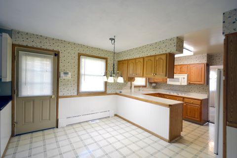 Tiny photo for 2645 N Evergreen Avenue, Waukegan, IL 60087 (MLS # 12577916)