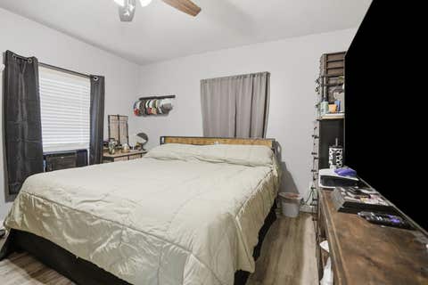 Tiny photo for 603 11th Avenue S, Clinton, IA 52732 (MLS # 12712491)