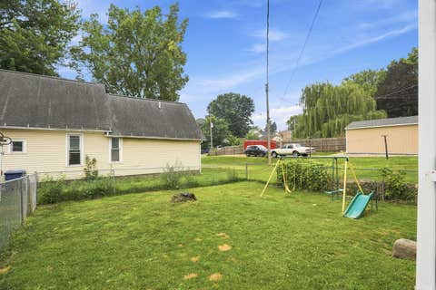 Tiny photo for 603 11th Avenue S, Clinton, IA 52732 (MLS # 12712491)