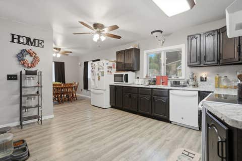 Tiny photo for 603 11th Avenue S, Clinton, IA 52732 (MLS # 12712491)