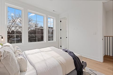 Tiny photo for 1964 W Farragut Avenue, Chicago, IL 60640 (MLS # 12565345)