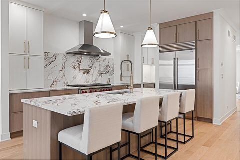 Tiny photo for 1964 W Farragut Avenue, Chicago, IL 60640 (MLS # 12565345)