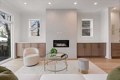 Tiny photo for 1964 W Farragut Avenue, Chicago, IL 60640 (MLS # 12565345)