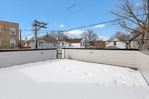 Tiny photo for 1964 W Farragut Avenue, Chicago, IL 60640 (MLS # 12565345)