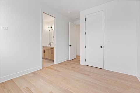 Tiny photo for 1964 W Farragut Avenue, Chicago, IL 60640 (MLS # 12565345)