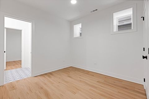 Tiny photo for 1964 W Farragut Avenue, Chicago, IL 60640 (MLS # 12565345)