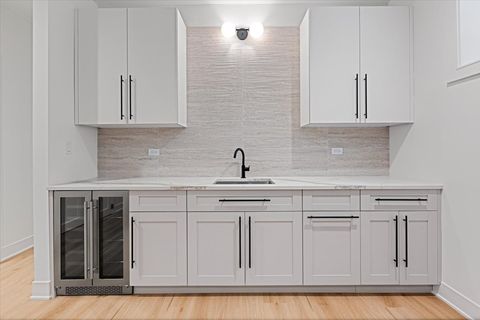 Tiny photo for 1964 W Farragut Avenue, Chicago, IL 60640 (MLS # 12565345)