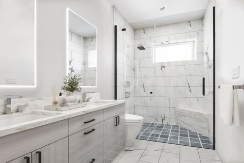 Tiny photo for 2923 N Southport Avenue #3, Chicago, IL 60657 (MLS # 12428192)