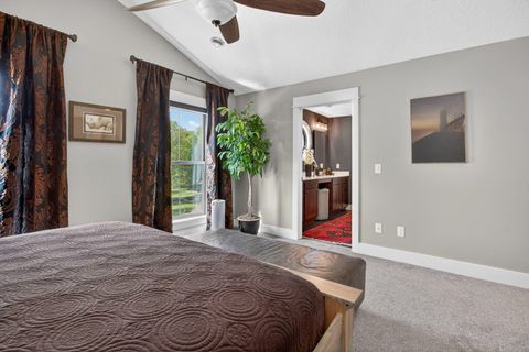 Tiny photo for 662 Holmes Street, Bettendorf, IA 52722 (MLS # 12630901)