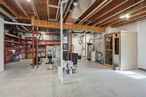 Tiny photo for 662 Holmes Street, Bettendorf, IA 52722 (MLS # 12630901)