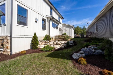 Tiny photo for 662 Holmes Street, Bettendorf, IA 52722 (MLS # 12630901)