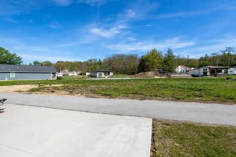 Tiny photo for 662 Holmes Street, Bettendorf, IA 52722 (MLS # 12630901)