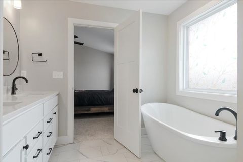 Tiny photo for 401 A Jenny Lane, Heyworth, IL 61745 (MLS # 12573923)