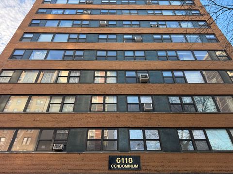 Tiny photo for 6118 N Sheridan Road #707, Chicago, IL 60660 (MLS # 12558305)