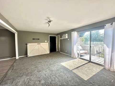 Tiny photo for 7314 Blackstone Avenue #30, Justice, IL 60458 (MLS # 12467145)