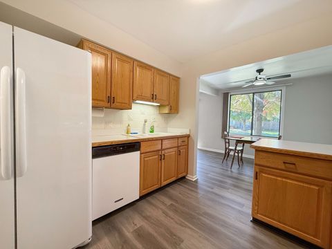 Tiny photo for 474 Raintree Court #1C, Glen Ellyn, IL 60137 (MLS # 12503510)