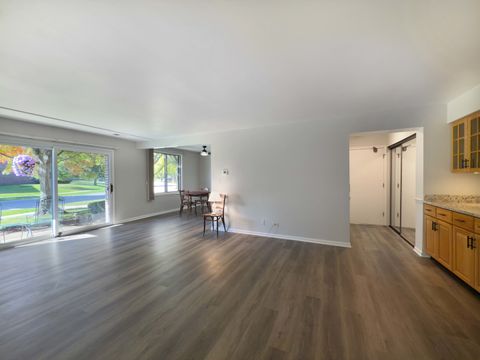 Tiny photo for 474 Raintree Court #1C, Glen Ellyn, IL 60137 (MLS # 12503510)