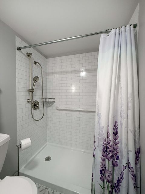 Tiny photo for 474 Raintree Court #1C, Glen Ellyn, IL 60137 (MLS # 12503510)