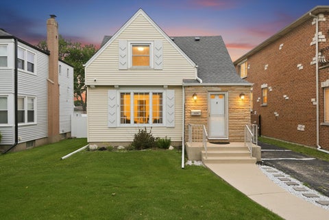 Tiny photo for 5108 N Octavia Avenue, Harwood Heights, IL 60706 (MLS # 12705359)
