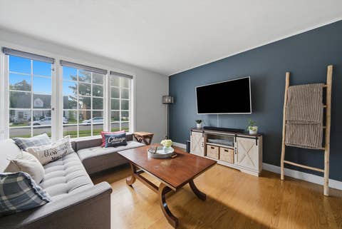 Tiny photo for 5108 N Octavia Avenue, Harwood Heights, IL 60706 (MLS # 12705359)